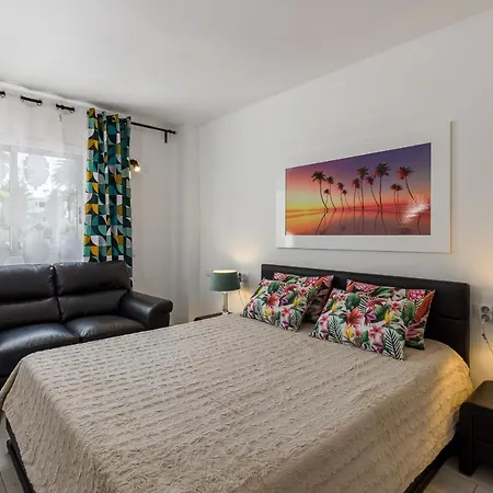 Fantasticstylish&aircon, Near Lasamericas